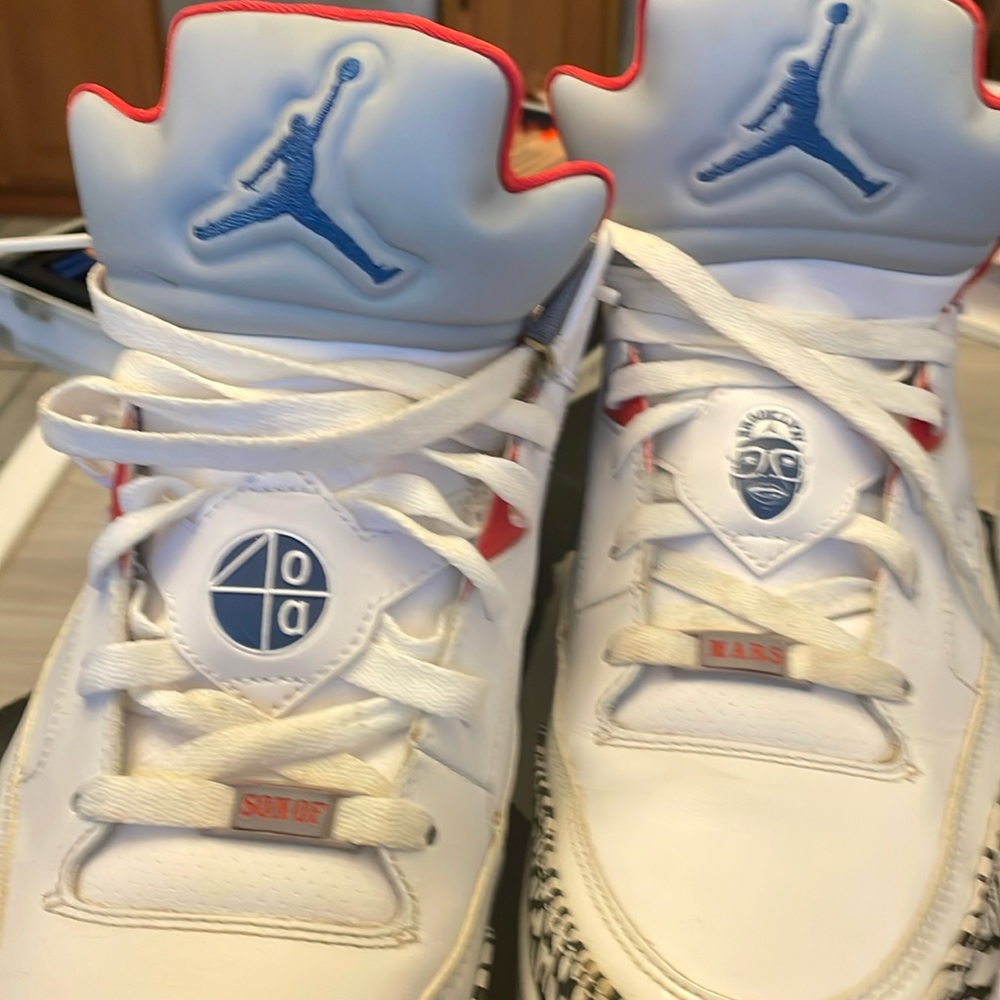 Jordan, son of low used in great condition no creases